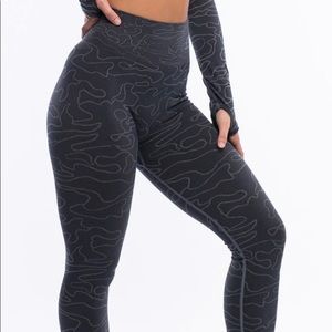 ECHT Arise Camo Leggings